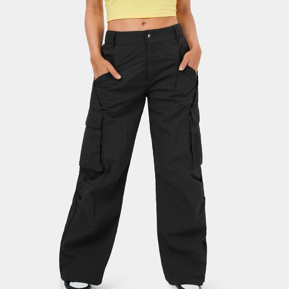 HALARA Low Rise Button Zipper Side Pocket Wide Leg Casual Cargo Pants